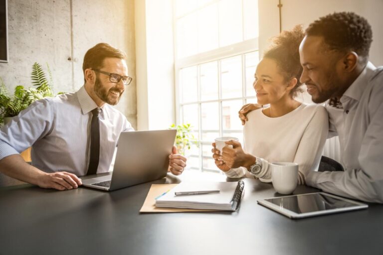 pourquoi utiliser services courtier immobilier